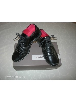 fiú alkalmi CCC Vapiano cipő (34-es) << lejárt 590660