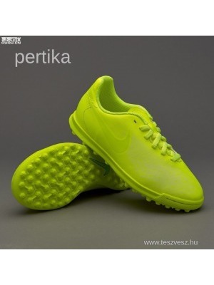 Új Nike magistax ola műfüves foci cipő, 35 << lejárt 506669