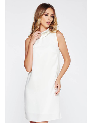 Fehér StarShinerS elegáns egyenes ruha belső béléssel gyöngyös díszítés