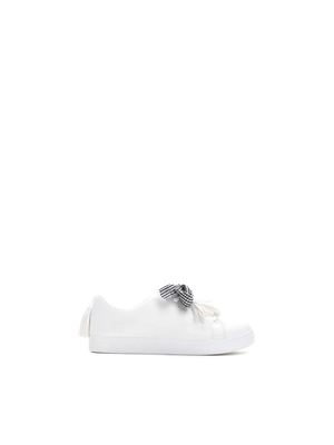 Fehér casual sport cipő fűzővel köthető meg lapos talpú műbőrből << lejárt 875695