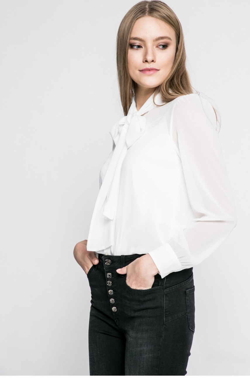 Liu Jo - Ing fotója