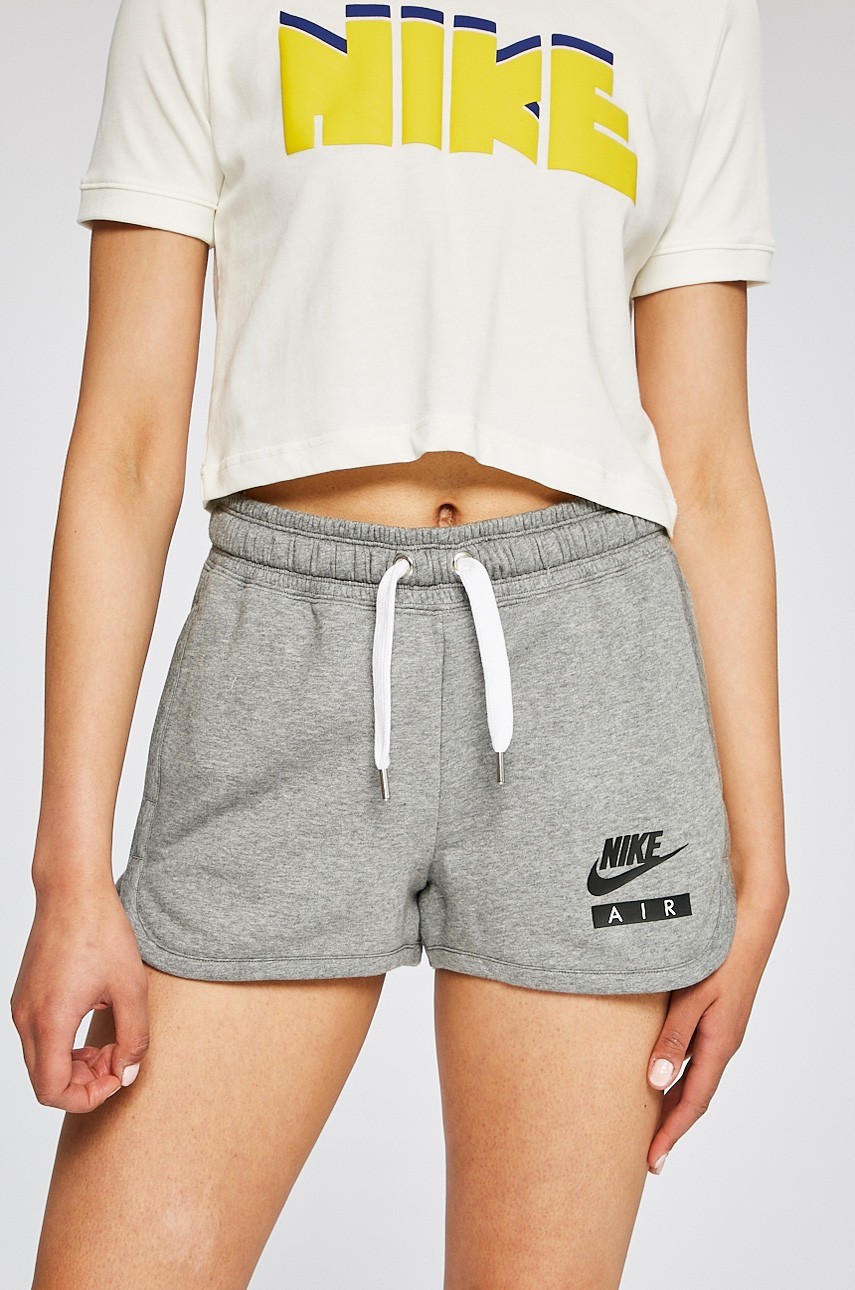 Nike Sportswear - Rövidnadrág fotója