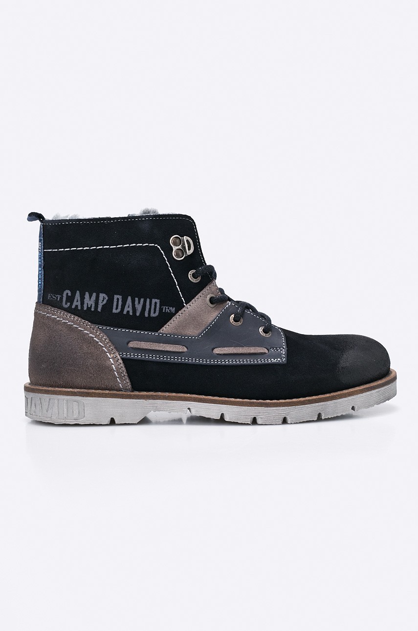 Camp David - Magas cipö fotója