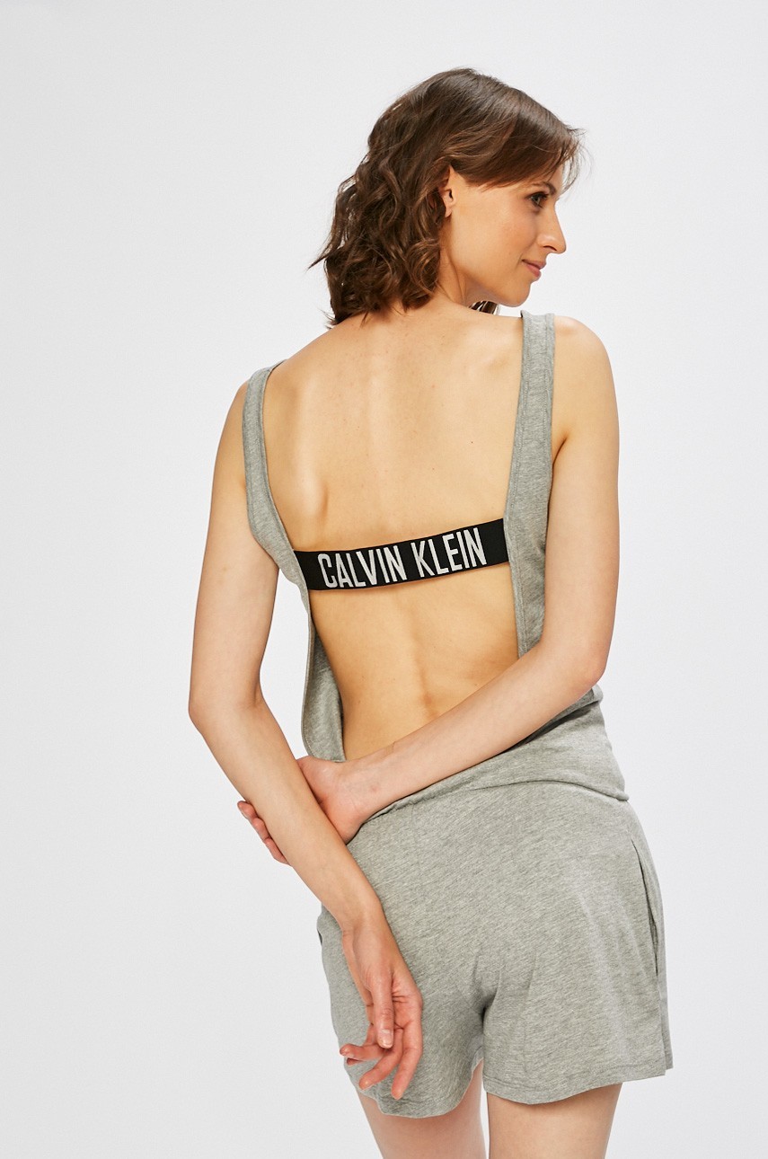 Calvin Klein Jeans - Overál fotója
