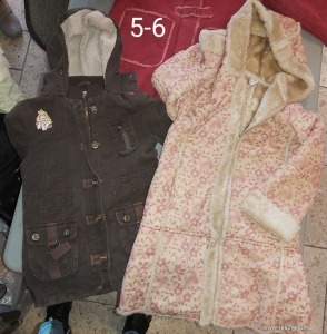 3 darabos lány kabátcsomag 5/6 év << lejárt 4283090 83 fotója