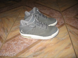 Nike Jordan cipő 36-os << lejárt 4805265 10 fotója