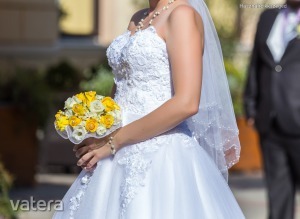 Gyönyörű csipke gyöngy virág szalag díszítésű fűzős tüllös menyasszonyi ruha kiegészít << lejárt 8193253 95 fotója