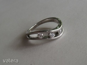 Hullámos ezüst gyűrű három kővel -akár karácsonyra! - 1 Ft! << lejárt 5652090 87 fotója
