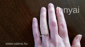 Ezüst gyűrű; 925-ös finomságú; fémjeles << lejárt 8024918 18 fotója