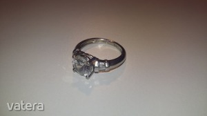 Eladó egy csodaszép platina gyűrű 950-es magyar fémjellel AKCIÓ !!!!! << lejárt 6014412 1 fotója