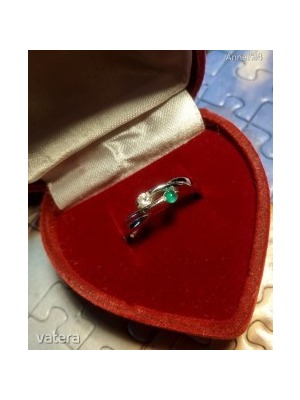 Smaragd és gyémánt köves fehér arany gyűrű eladó << lejárt 634467