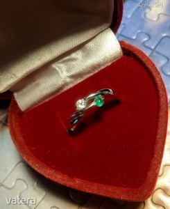 Smaragd és gyémánt köves fehér arany gyűrű eladó << lejárt 5611140 27 fotója