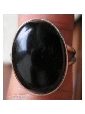 925 ezüst gyűrű fekete onix, 17,3/54,3 mm << lejárt 321004