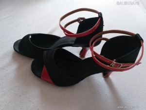 Fekete szatén-piros lakk latin szandál, cipő, 41-es, bth:25,5 cm << lejárt 207768 32 fotója