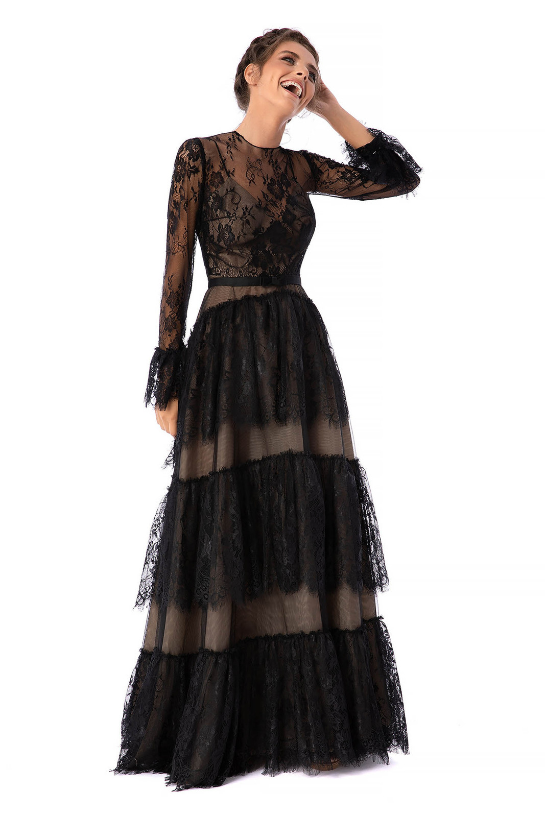 Fekete Ana Radu luxus hosszú harang ruha hosszú bővülő ujjakkal csipkés anyagból eltáv << lejárt 6750053 59 fotója
