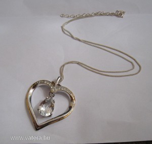 Különleges ezüst kelta nyaklánc, arany és ezüst nagy szívvel, kövekkel, hátoldalán fel << lejárt 5930282 38 fotója