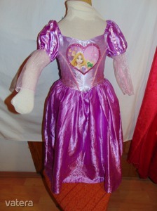 13. Disney Aranyhaj, Rapunzel jelmez << lejárt 4340620 93 fotója
