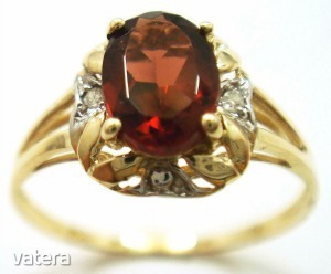 Tömör arany gyűrű gyémánt és gránát kövekkel << lejárt 5513068 25 fotója