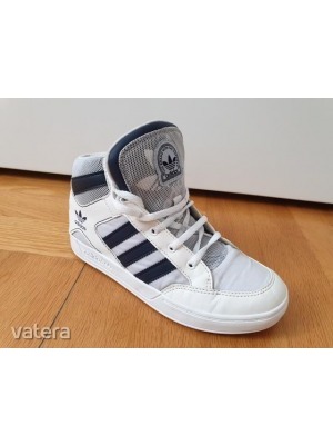 Adidas szuper fehér magas szárú cipő << lejárt 224373