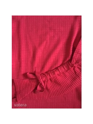 36-os, piros, Orsay, anyagában mintás, húzott ujjú új pulóver eladó! << lejárt 399170
