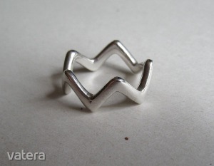 Ezüst cikkcakkos gyűrű, akár karácsonyra! - 1 Ft! << lejárt 1560994 64 fotója