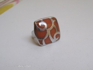 Ezüst pecsét jellegű gyűrű narancs színű zománc betéttel << lejárt 4550631 98 fotója