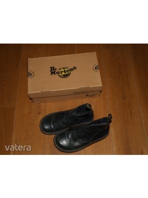 dr.martens airwair bakancs 38 << lejárt 592948