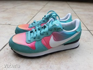 Nike Internationalist 35,5-s szuper cipő, Újszerű << lejárt 7548519 59 fotója