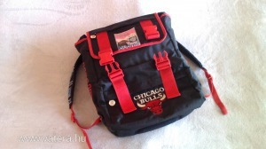 iskola táska BUDMIL ChicagoBulls zselés pántok és háttámaszos, hímzett feliratokkal << lejárt 5945471 21 fotója