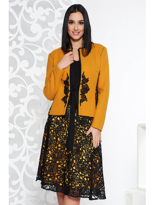 Mustar LaDonna elegáns két részes női kosztüm hímzett betétekkel hosszú ujjakkal << lejárt 714120
