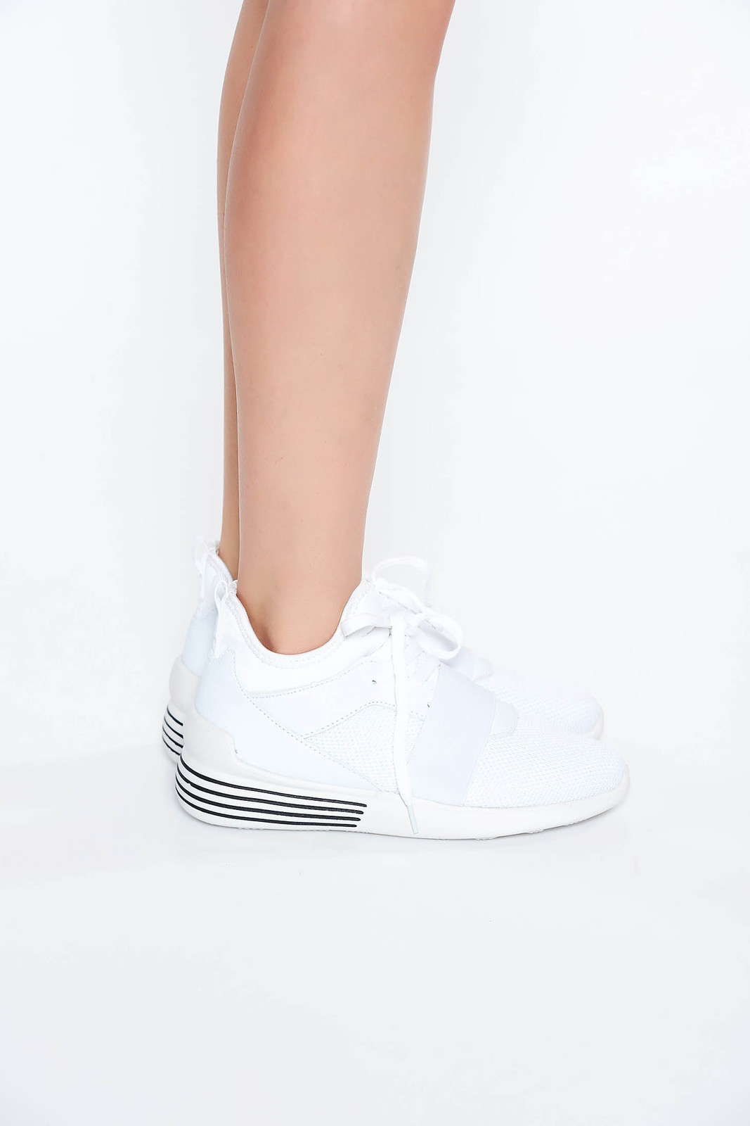 Fehér casual lapos talpú sport cipő fűzővel köthető meg << lejárt 1358739 99 fotója