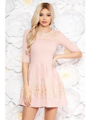 Rózsaszínű elegáns harang ruha enyhén rugalmas anyag belső béléssel csipke díszítéssel << lejárt 754518
