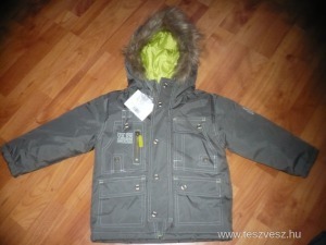 Új 6 évesre kb. 116-os Influx khaki vékonyabb téli kabát enyhén foltos << lejárt 7468907 89 fotója