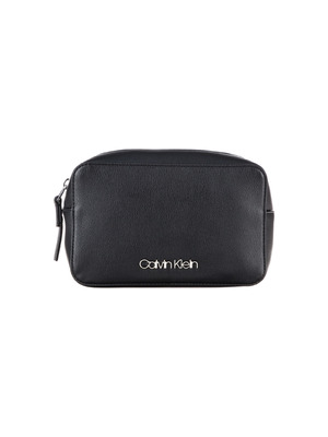 Calvin Klein Crossbody táska Fekete << lejárt 385636