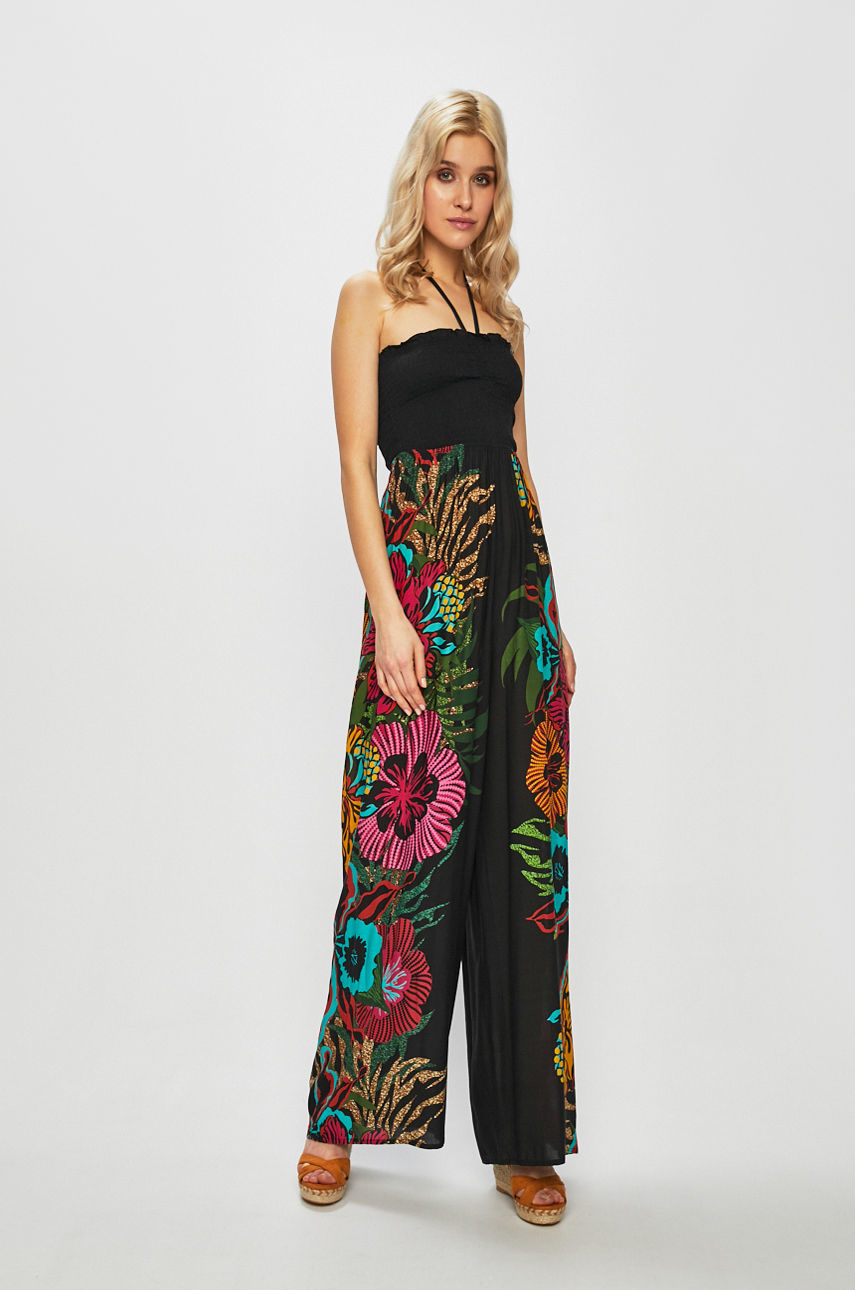 Desigual - Overál fotója