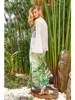 Zöld Cosita Linda strandi bő szabású ruha hosszú ujjakkal enyhén áttetsző anyag virágmintás díszítéssel derékban zsinórral köthető meg