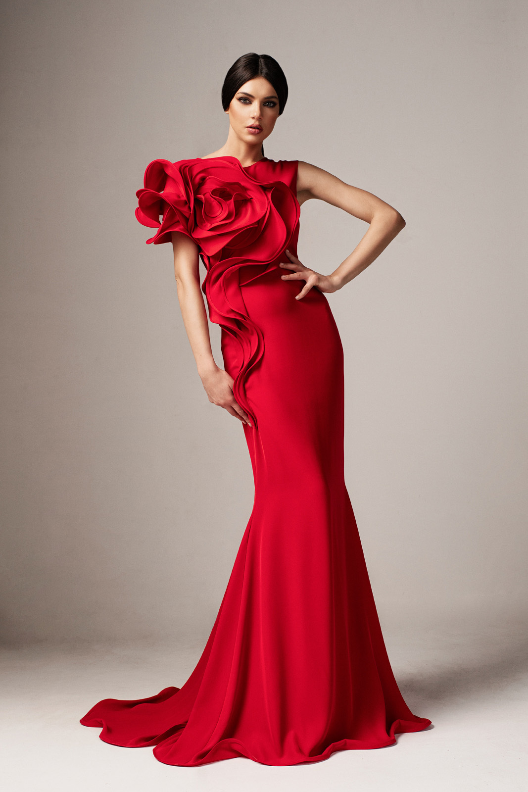 Piros Ana Radu alkalmi hosszú szirén tipusú ruha szűk szabással << lejárt 7466720 52 fotója