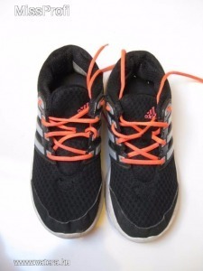 Adidas 33-as UK 1 fekete kényelmes cipő sportcipő edzőcipő BTH 21 cm << lejárt 8272809 18 fotója