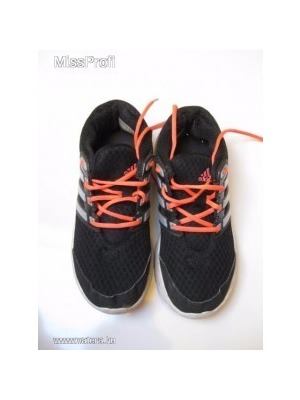 Adidas 33-as UK 1 fekete kényelmes cipő sportcipő edzőcipő BTH 21 cm << lejárt 109577