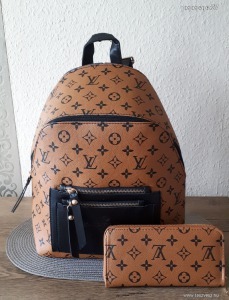Louis Vuitton hátitáska. szett pénztárcával. Új!!! << lejárt 8016857 23 fotója
