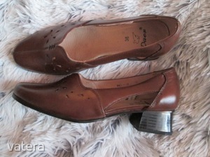 Valódi bőr cipő, csodás barna színben, oldalt szellős 38-39 (25 cm) << lejárt 1791272 84 fotója