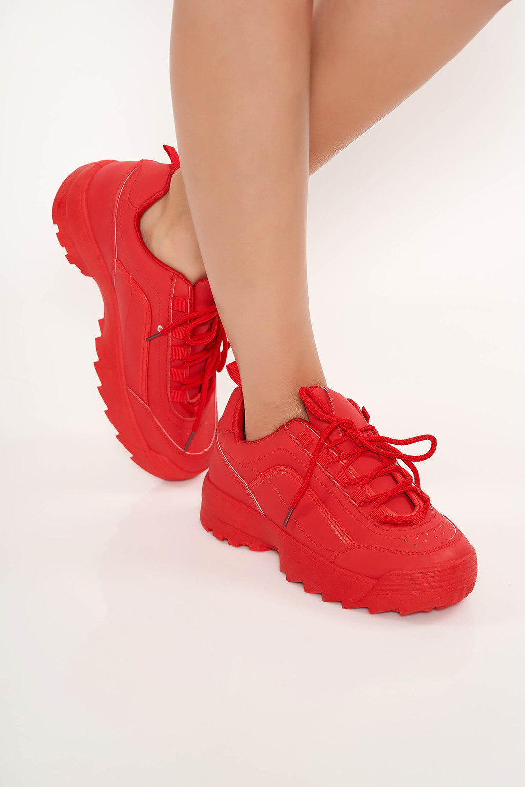 Piros casual sport cipő fűzővel köthető meg << lejárt 7288111 42 fotója