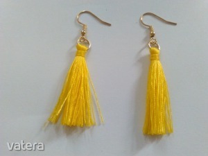 Női ruha és ékszer vásár Új sárga színű bojt beakasztós fülbevaló << lejárt 3835341 82 fotója