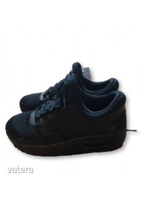 33-as fekete fűzős unisex cipő - Nike Zero << lejárt 206787