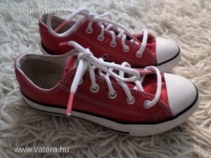 Converse piros tornacipő / 32 (UK13.5) << lejárt 5123328 96 fotója