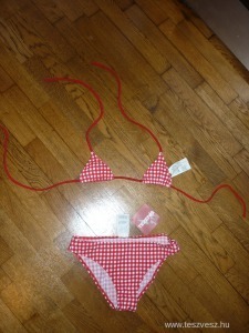 Piros kockás Tezenis 6-7 éves lánynak bikini << lejárt 8525839 94 fotója