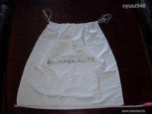 Michael Kors hófehér batyu 56x55cm zsinóros ruhatároló ruhazsák utazáshoz is új << lejárt 5155052 28 fotója