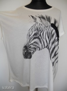 Különleges TU zebra fejes. a fekete sörény rávarrt, vajszínű MOLETTI felső UK 22 EU 50 << lejárt 1644653 9 fotója