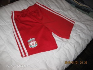 Liverpool Adidas piros kisfiú rövidnadrág, foci mez, 5-6 év 116-os << lejárt 7943488 81 fotója