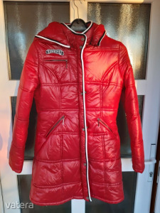 FRIME piros kabát 38-as, levehető kapucnival << lejárt 7908331 75 fotója